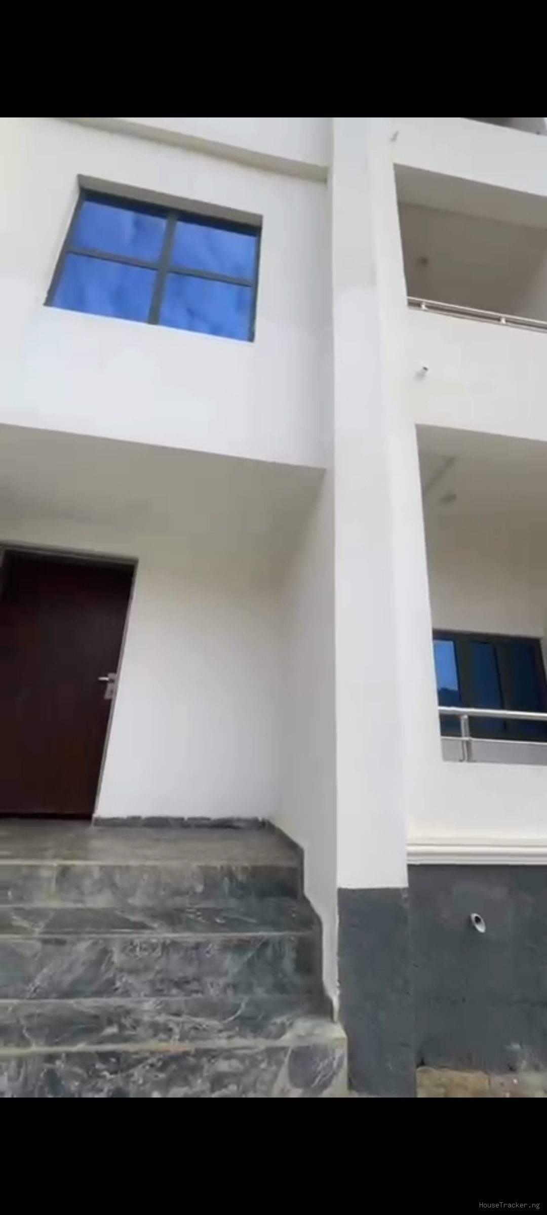 3 bedroom service apartment