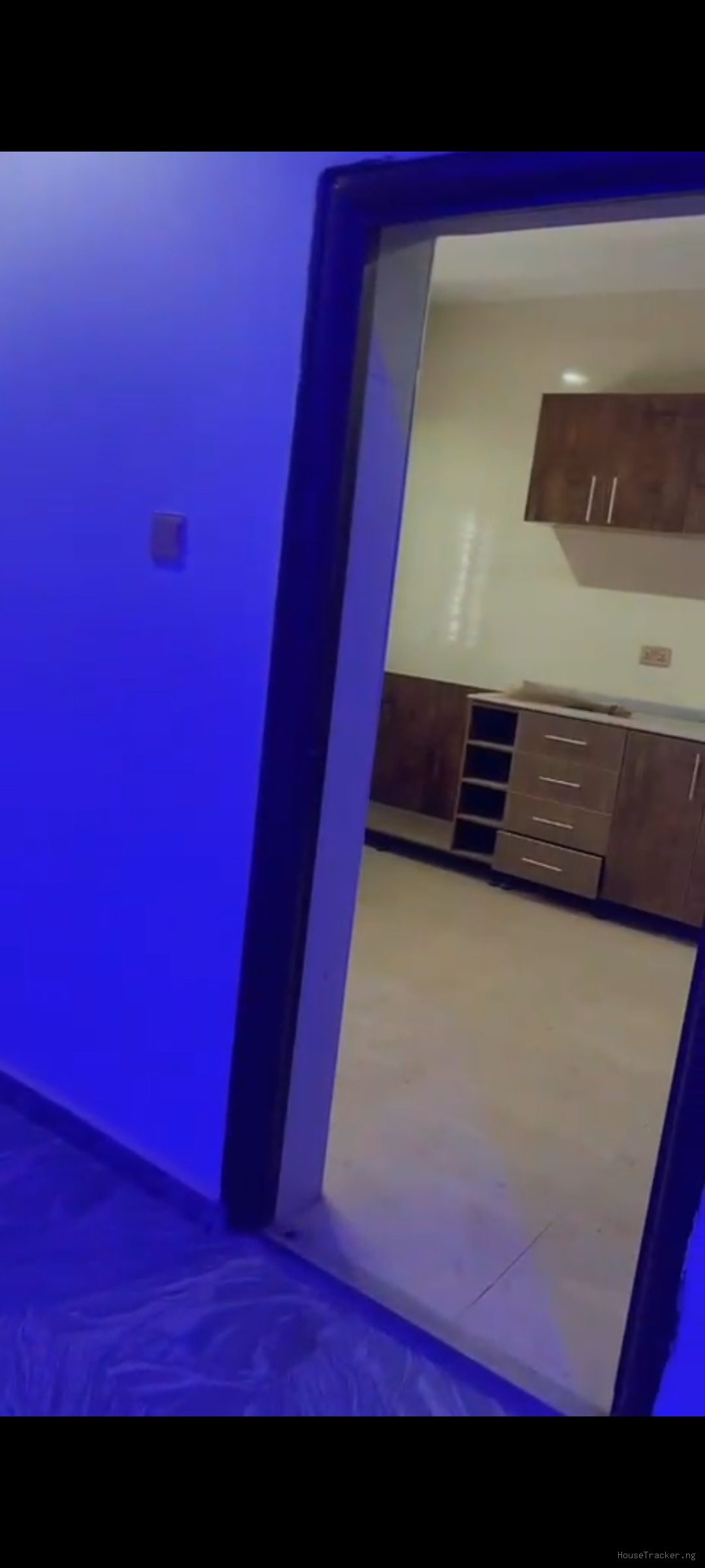 3 bedroom service apartment